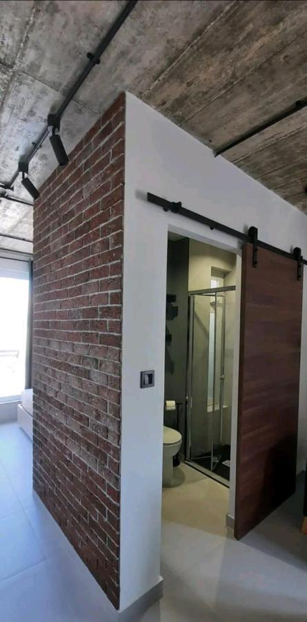 Chic Penthouse Industrial-Style Apartment Mosta Ngoại thất bức ảnh